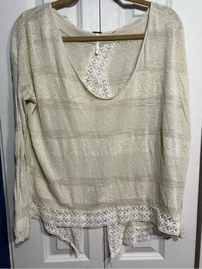 Free People lightly green & Ivory Long-Sleeve Lace-Hem Top with split back